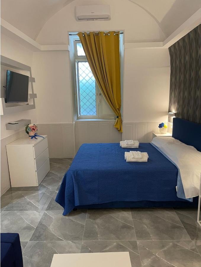 Santa Monica Apartment Naples
